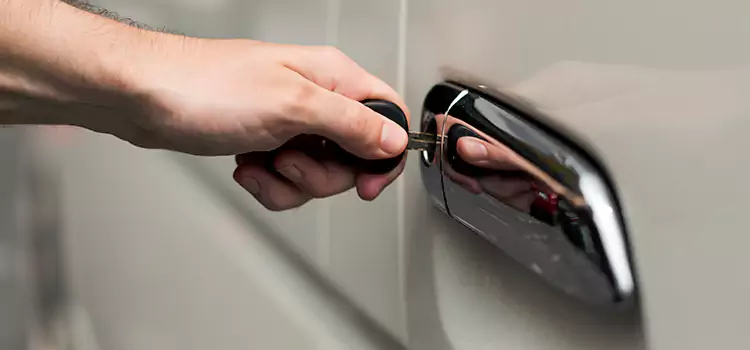 Why Choose Our Auto Locksmith Team in Rockville Centre, NY?